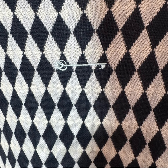 Lyle & Scott Navy and White Knit Sweater Vest - Picture 5 of 5